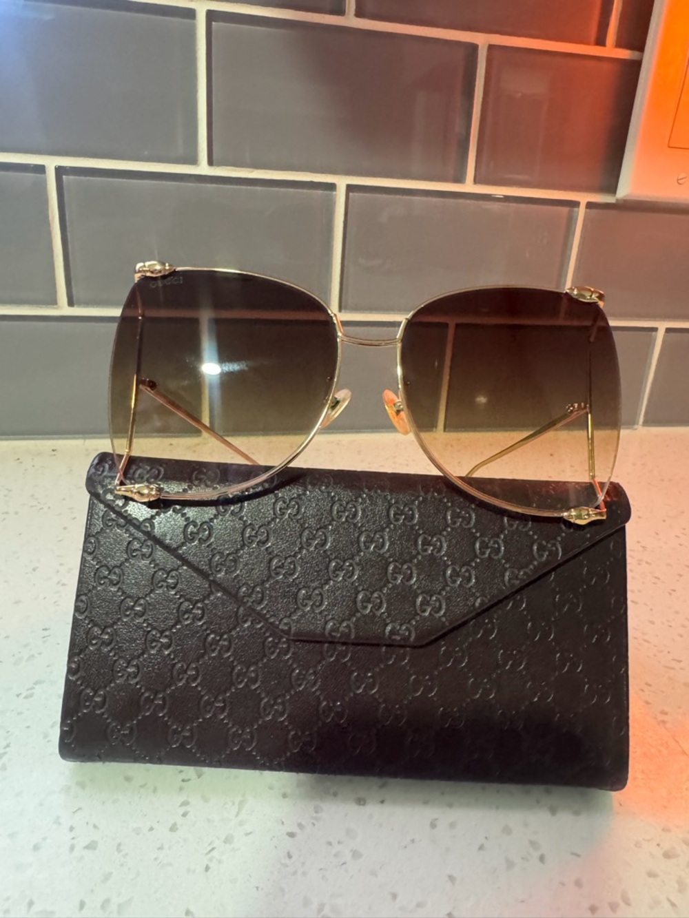 BIG SALE🫶🏻Gucci Gold Frame Gray Gradient Lens Women's Sunglasses - Picture 7 of 16